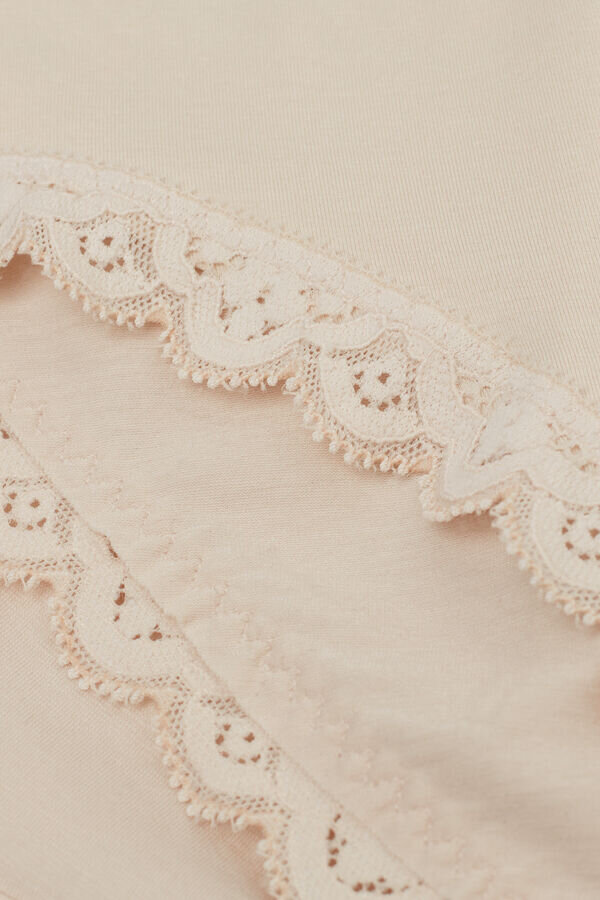 Baumwoll- und Spitzenhöschen Baumwoll- und Spitzenhöschen