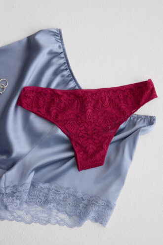 Brazilian-Slip aus Mikrofaser und Spitze Brazilian-Slip aus Mikrofaser und Spitze