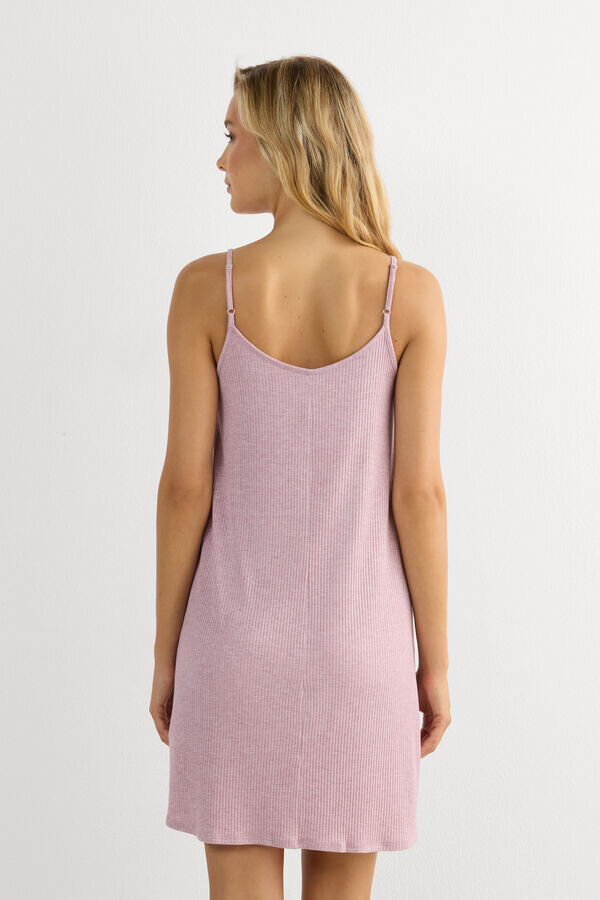 Chic Comfort Nachthemd mit dünnen Trägern Chic Comfort Nachthemd mit dünnen Trägern