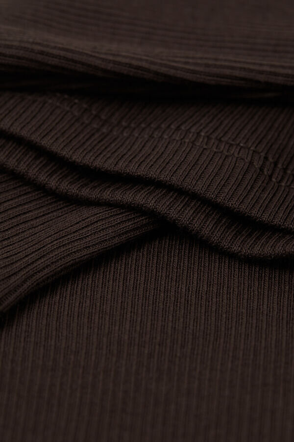 Geripptes Tanktop aus hochwertiger Baumwolle Geripptes Tanktop aus hochwertiger Baumwolle