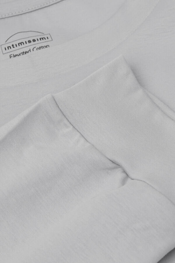 Hochwertiges Baumwoll-Langarm-Oberteil aus Baumwolle Hochwertiges Baumwoll-Langarm-Oberteil aus Baumwolle