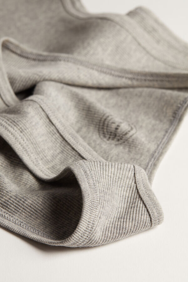 Hochwertiges Baumwoll-Tanktop mit Rippstrick Hochwertiges Baumwoll-Tanktop mit Rippstrick