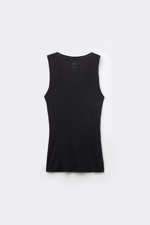 Modal-Kaschmir-Top mit breiten Trägern und ultraleichtem Schnitt Modal-Kaschmir-Top mit breiten Trägern und ultraleichtem Schnitt