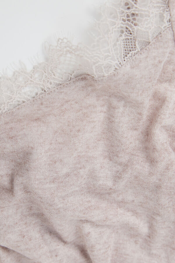 Modal Ultralight Cashmere Blend Top mit Spitze Modal Ultralight Cashmere Blend Top mit Spitze