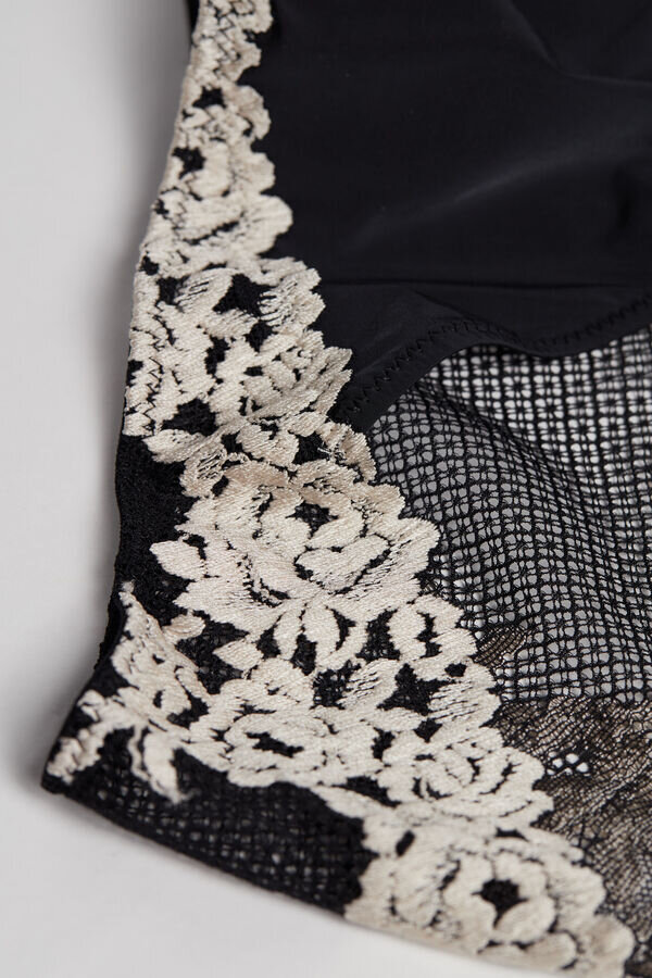 Pretty Flowers Slip with Flowers Pretty Flowers Slip with Flowers