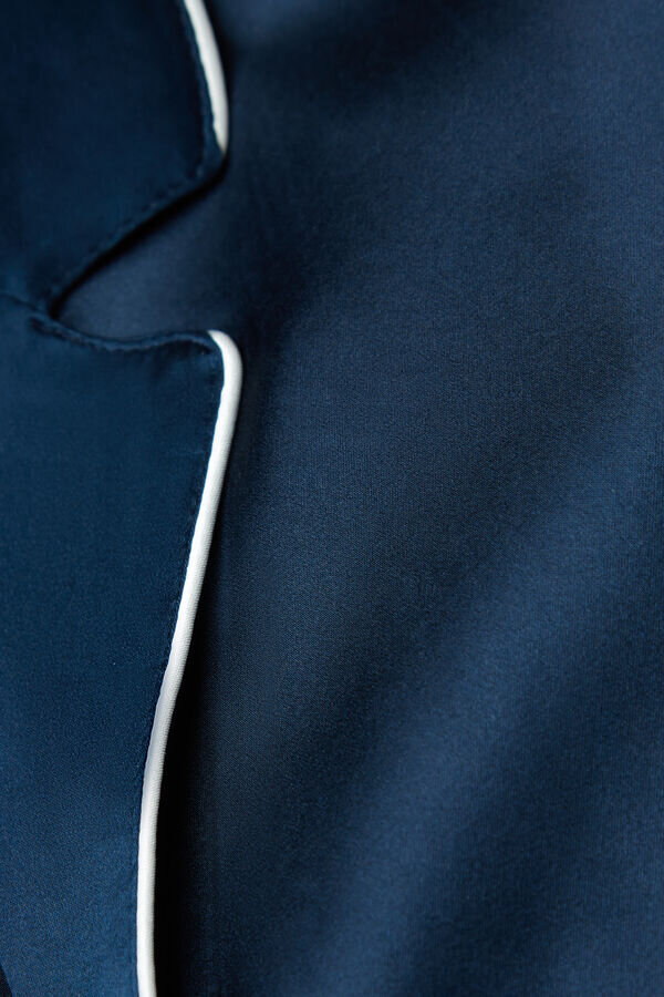 Seidenjacke im Herrenstil Seidenjacke im Herrenstil