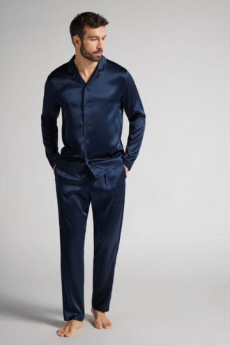 Seidenpyjama in voller Länge