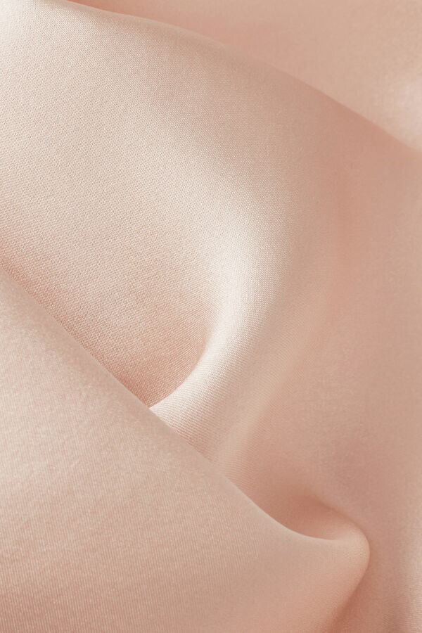 Seidenunterkleid mit Spitzeneinsatz Seidenunterkleid mit Spitzeneinsatz