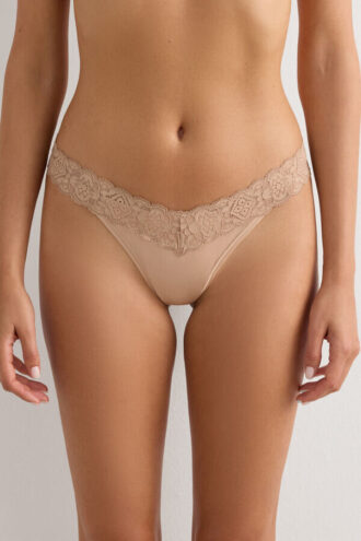 Spitze und Mikrofaser 80S Style Brazilian Spitze und Mikrofaser 80S Style Brazilian