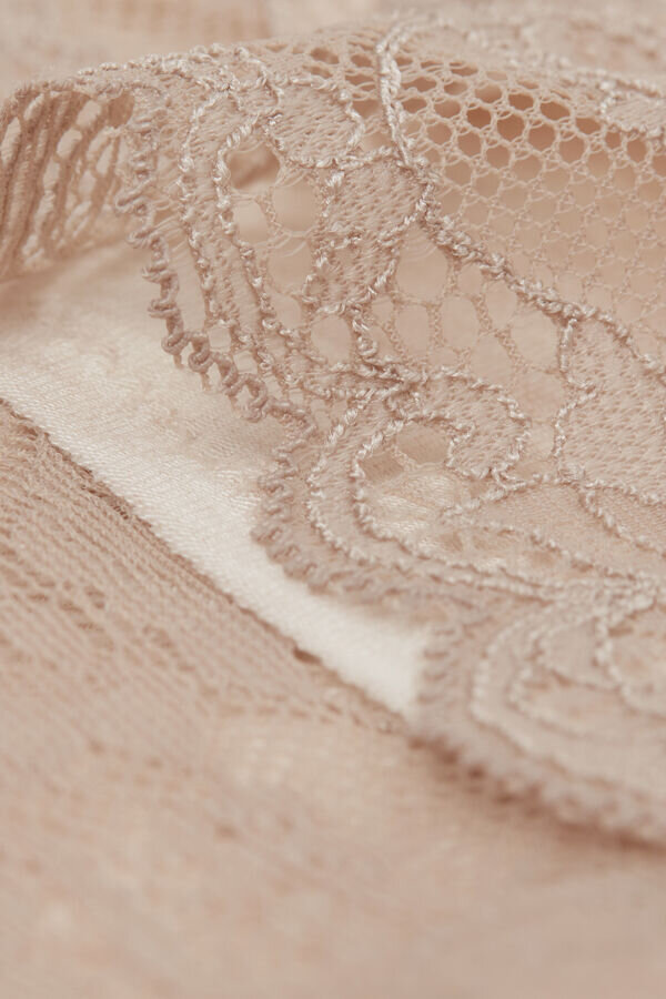 Tank-Top mit Spitzenbesatz Kurzer Pyjama aus Modal Tank-Top mit Spitzenbesatz Kurzer Pyjama aus Modal