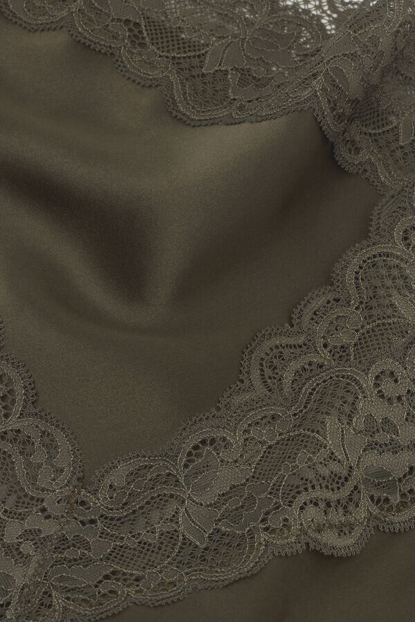 Top aus Spitze und Seide Top aus Spitze und Seide