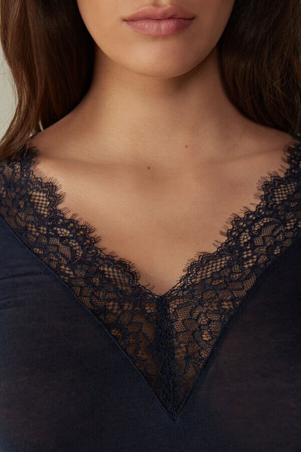 Ultraleichtes Kaschmir-Spitzenhemd mit langen Ärmeln Ultraleichtes Kaschmir-Spitzenhemd mit langen Ärmeln