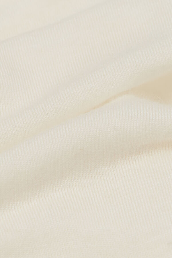 Ultraleichtes Oberteil aus Modal-Kaschmir mit U-Boot-Ausschnitt Ultraleichtes Oberteil aus Modal-Kaschmir mit U-Boot-Ausschnitt